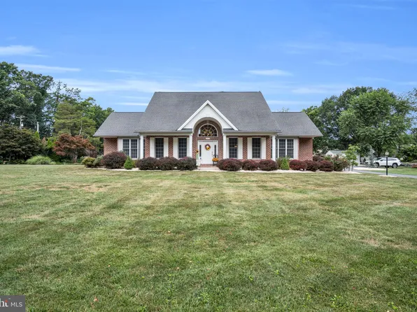 1028 Rockledge Dr, Carlisle, PA 17015