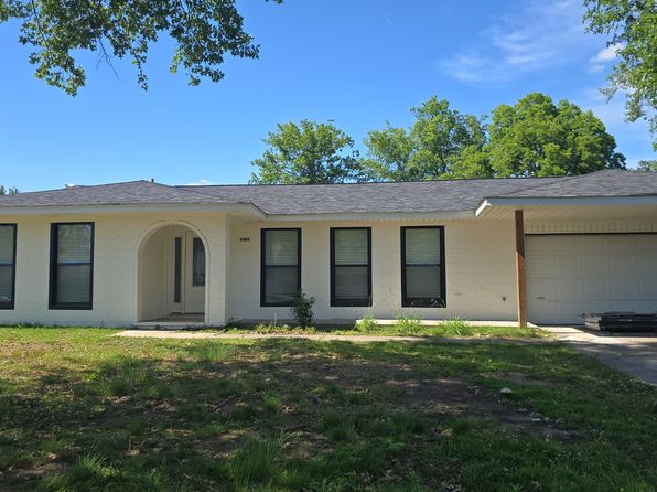 8009 Adam Dr