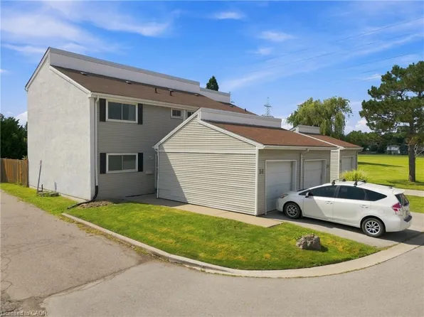 7001 Casey St #38, Niagara Falls, ON L2J 3G6