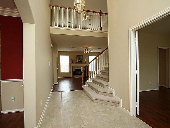 4th image of 10011 Sand Dollar Dr