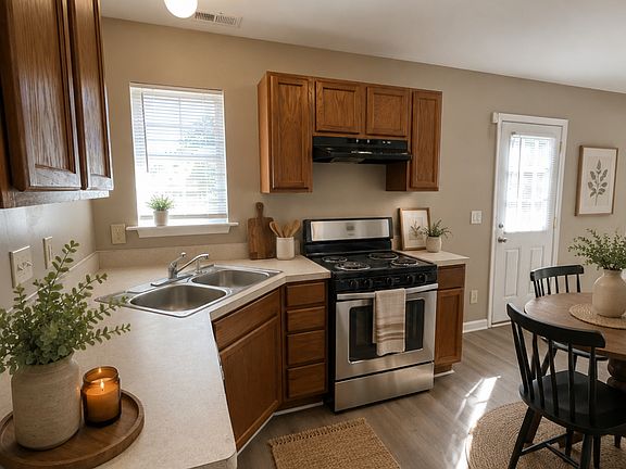2nd image of 4 Sherbourne Ct