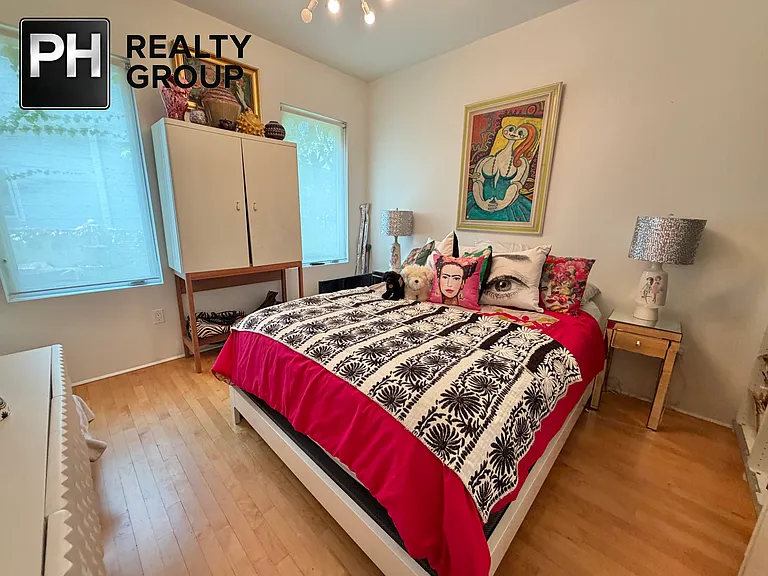 87 Oxford Ave #1 — Photo 12