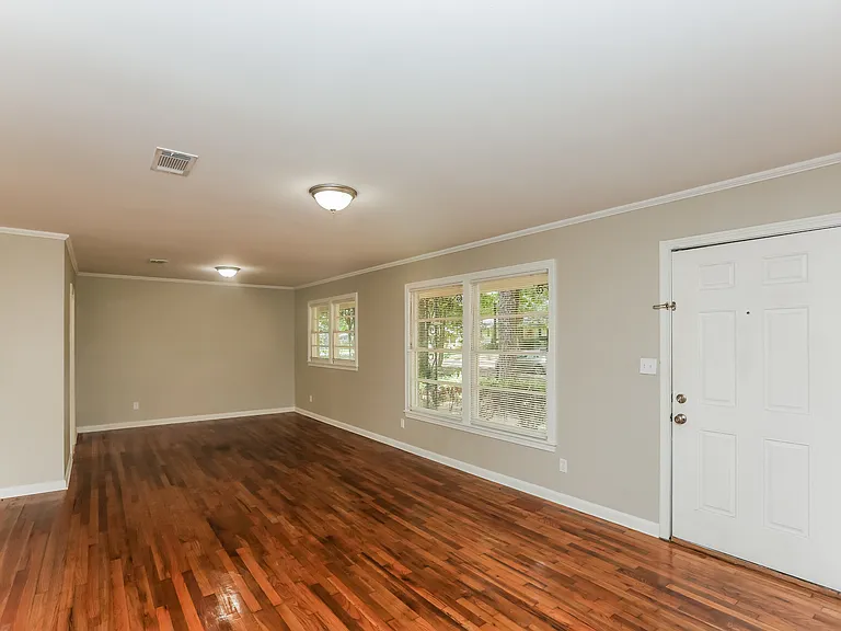 5538 Pine Lane Dr — Photo 6