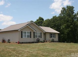 1949 Cheatham Ford Rd, Hiddenite, NC 28636