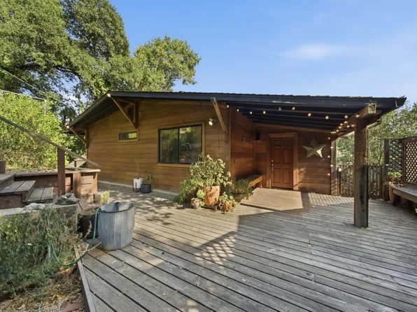 2031 Madrone Avenue, Healdsburg, CA 95448