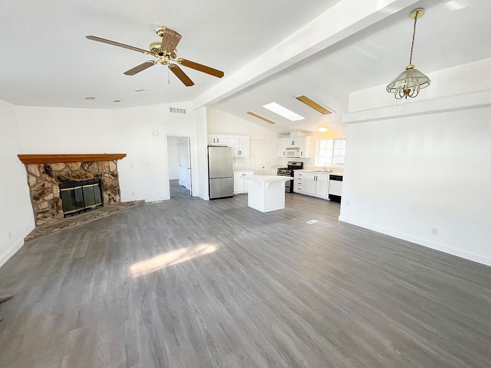 1st image of 556 Southbay Dr #556