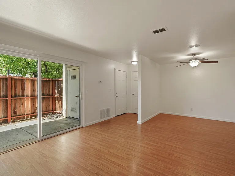 Elevate Apartments — Photo 47