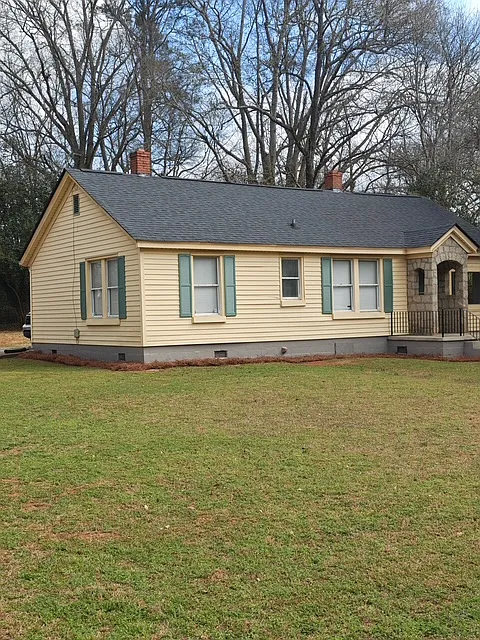 Building Photo - 290 Sunset Dr