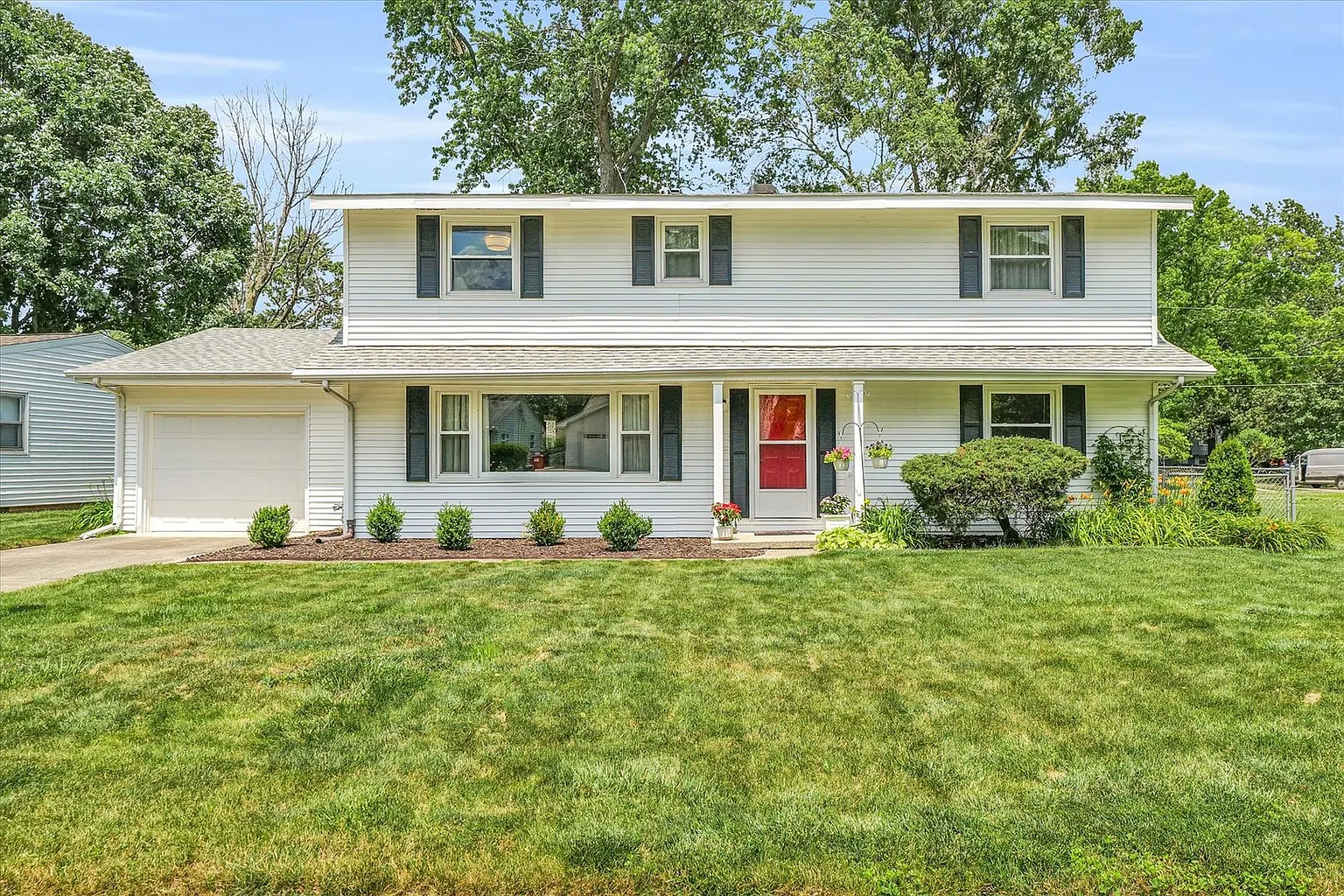 2304 Brett Dr photo 1