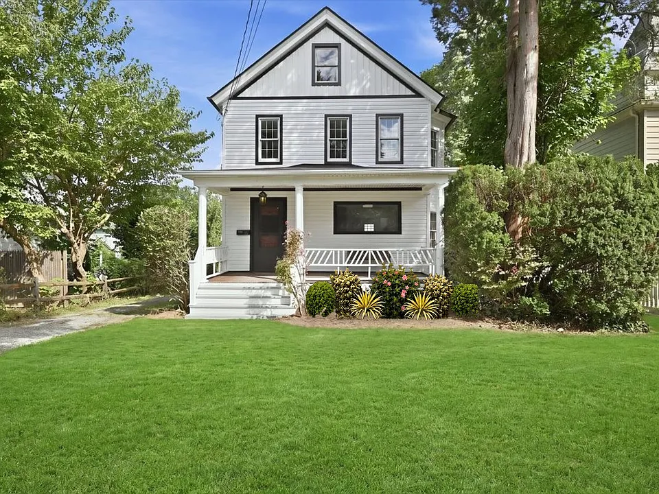 42 Chestnut St