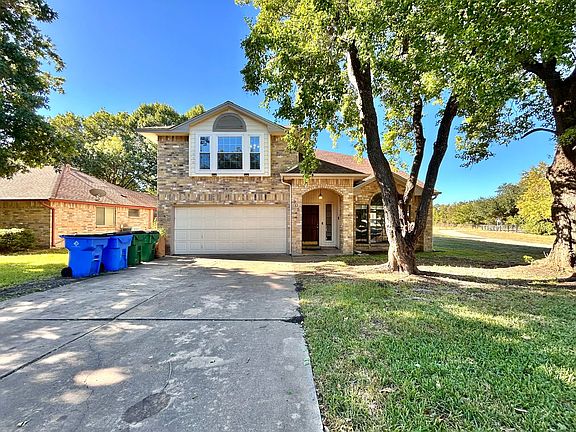 3rd image of 905 Parkview Dr