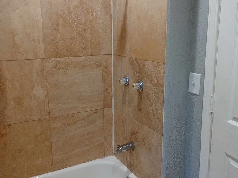 5303 Sawyer St — Photo 7