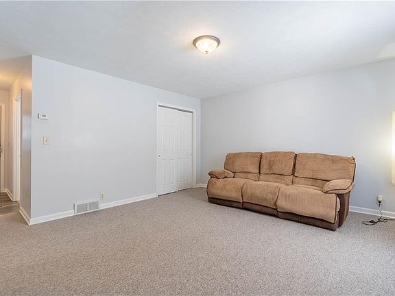 3rd image of 2848 Aldis Dr