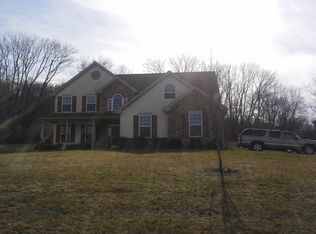 5 Jennifer Ct, Sinking Spring, PA 19608