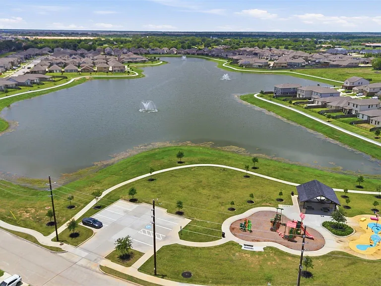 25343 Trinity Oakley Ct — Photo 30