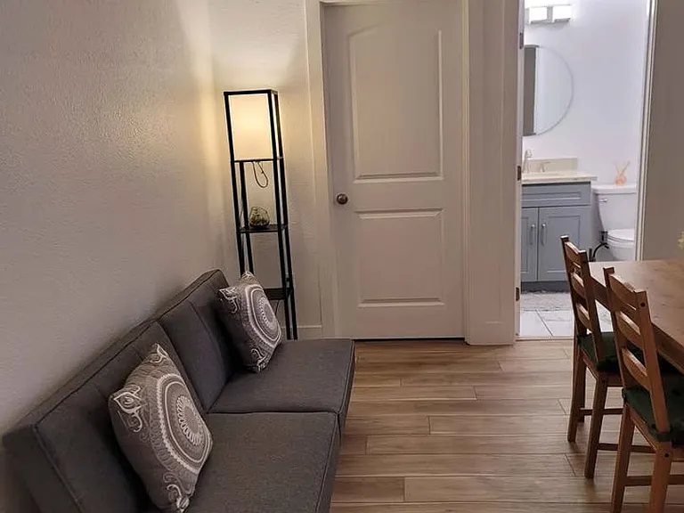 1711 Adler Ct — Photo 9
