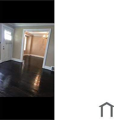 2nd image of 5047 Greenhurst Dr