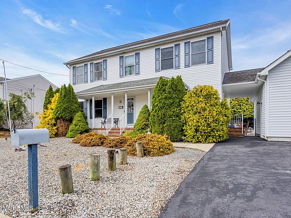4th image of 460 Cedar Drive