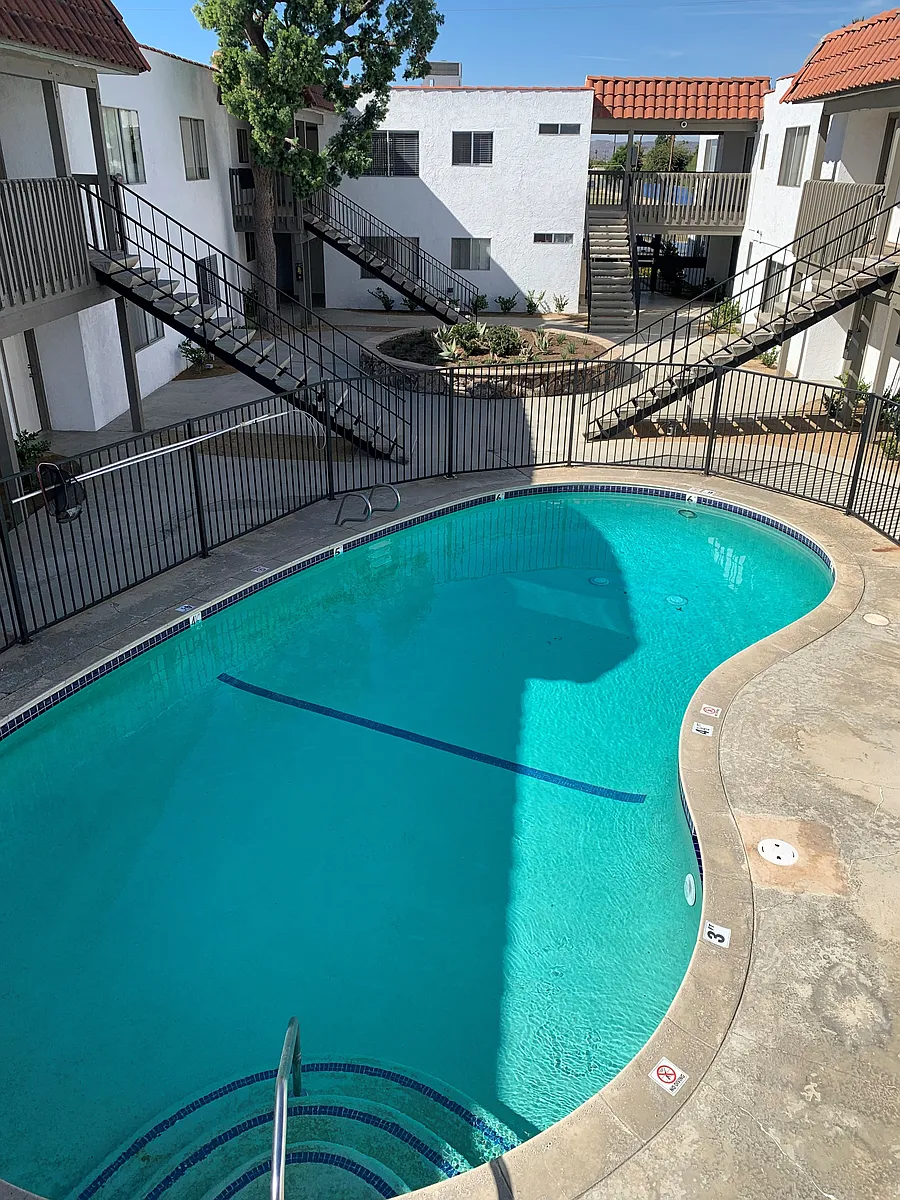 Building Photo - The Courtyard at Hemet