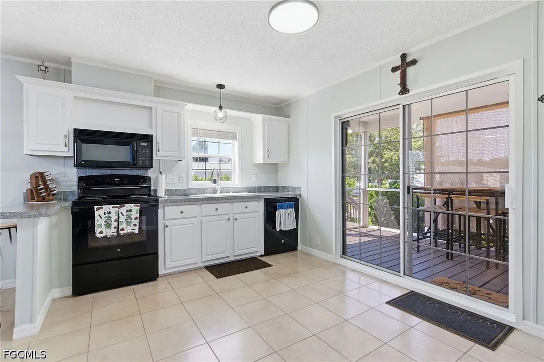2 bed, 1.0 bath, 752 sqft, $2,200 — Photo 3