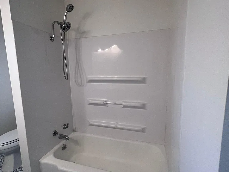 1535 Adams Ave — Photo 5