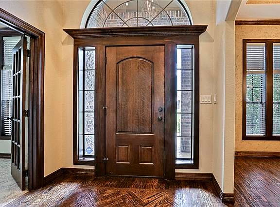 3rd image of 2774 Oakwood Dr