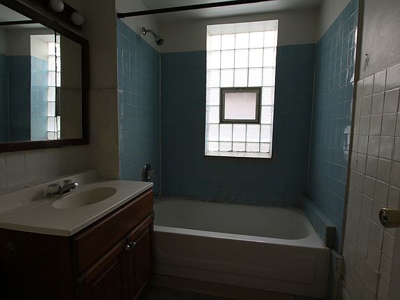 5th image of 3714 W Ferdinand St #1