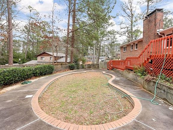5th image of 3239 Clearview Dr SW
