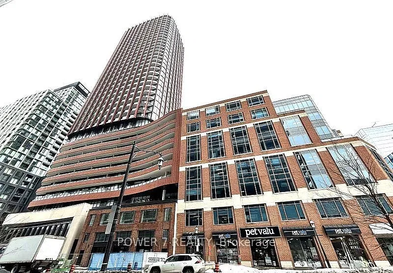 180 Front St E #1911
