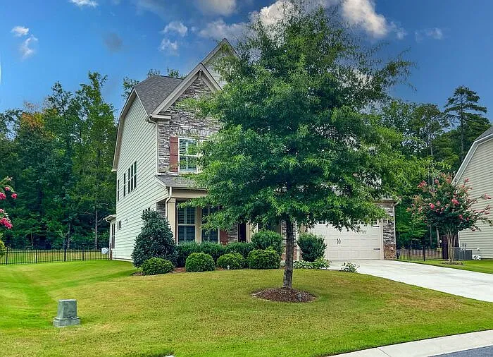 5 bed, 4.0 bath, 3155 sqft, $3,295 — Photo 4