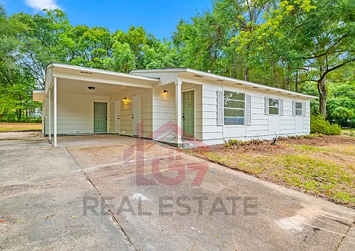4112 Vassar Cir Photo 1