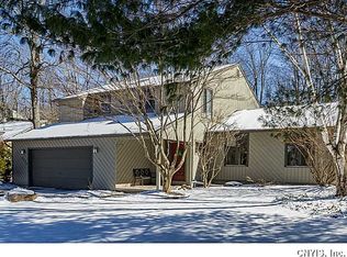 6829 Jayhawk Cir, Baldwinsville, NY 13027