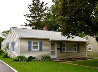 129 Cimarron Dr, Rochester, NY 14620