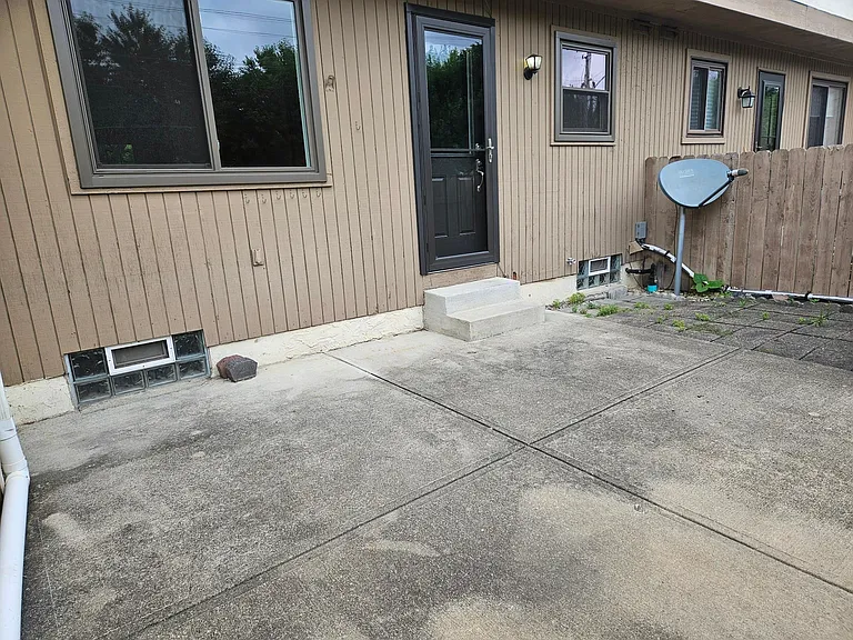 Back Fenced Patio Area (14x14)
