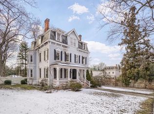 8 Garfield Pl, Poughkeepsie, NY 12601