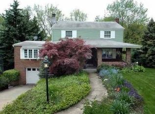 1527 Luray Dr, Pittsburgh, PA 15239