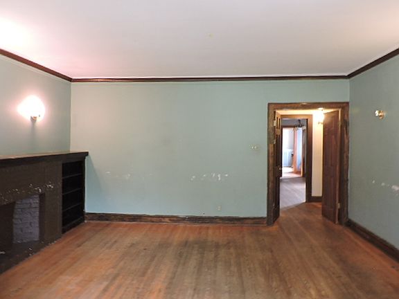 4th image of 5535 N Christiana Ave