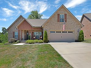 498 Britts Dr, Lenoir City, TN 37772