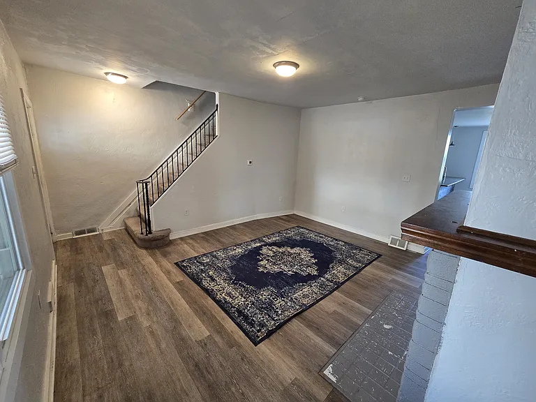 479 Norton St — Photo 3