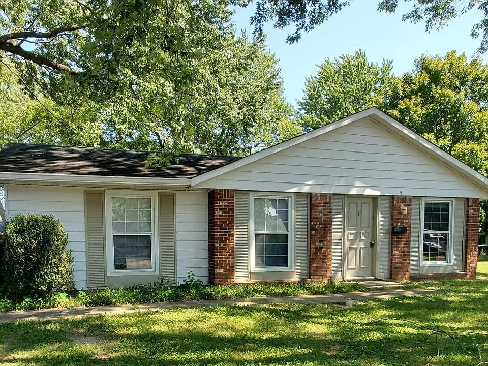 9 Greenbriar Ct