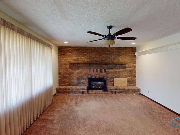 2nd image of 360 Rosemont Dr