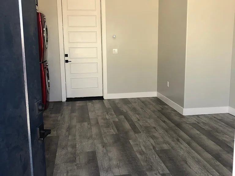 1142 E Majestic Court Dr — Photo 3