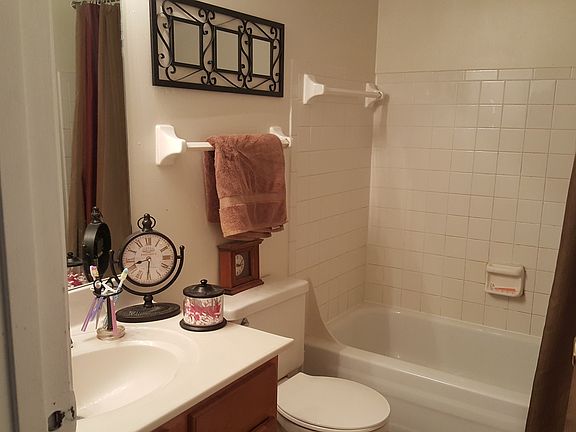 4th image of 4850 Hollingbourne Ct