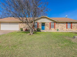 332 Lindenwood Ln S, Hewitt, TX 76643