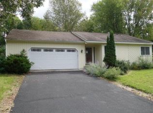 7576 Carnelian Ln, Eden Prairie, MN 55346