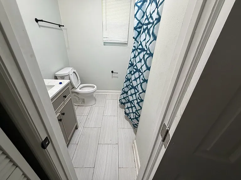 3324 Commonwealth Ave — Photo 8