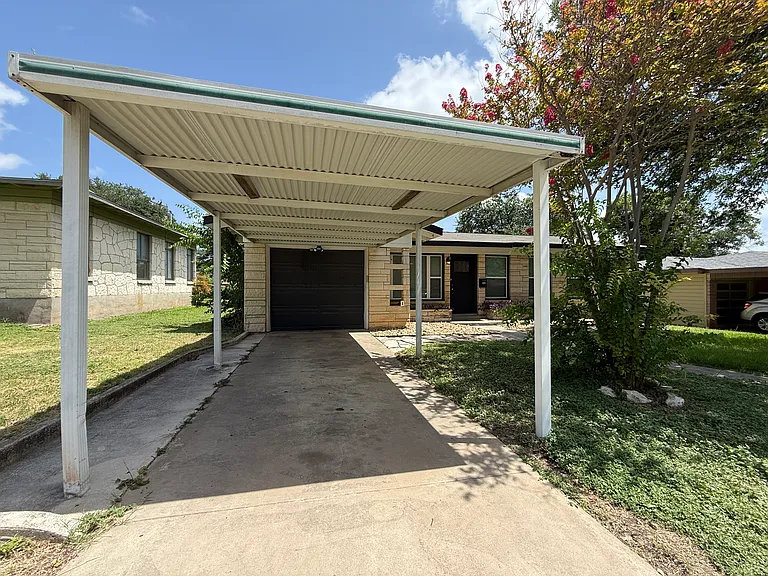 231 Gazel Dr — Photo 4