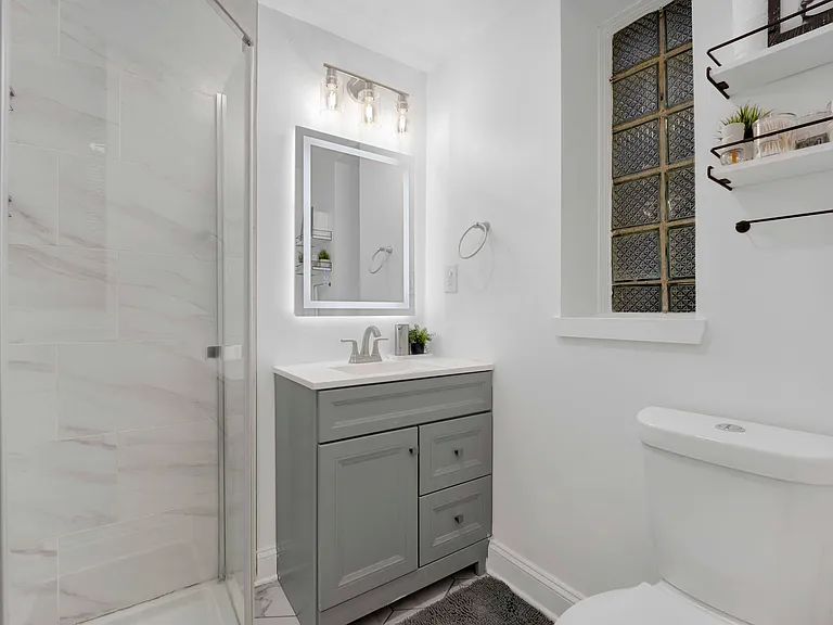 1851 W Dickens Ave #1F — Photo 10