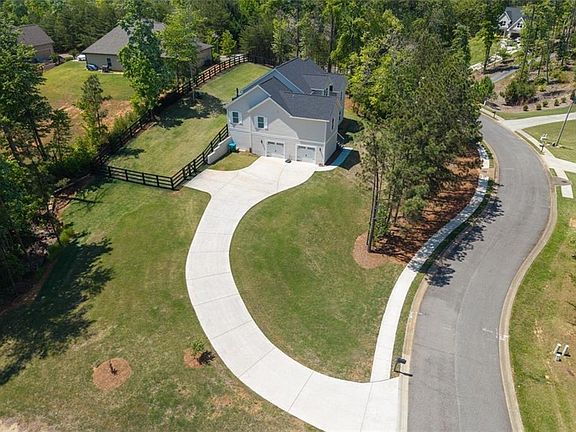 4th image of 939 Whistler Ln