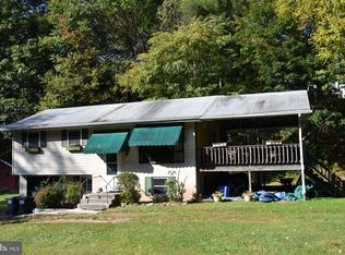 113 N Lake Rd, Pottsville, PA 17901
